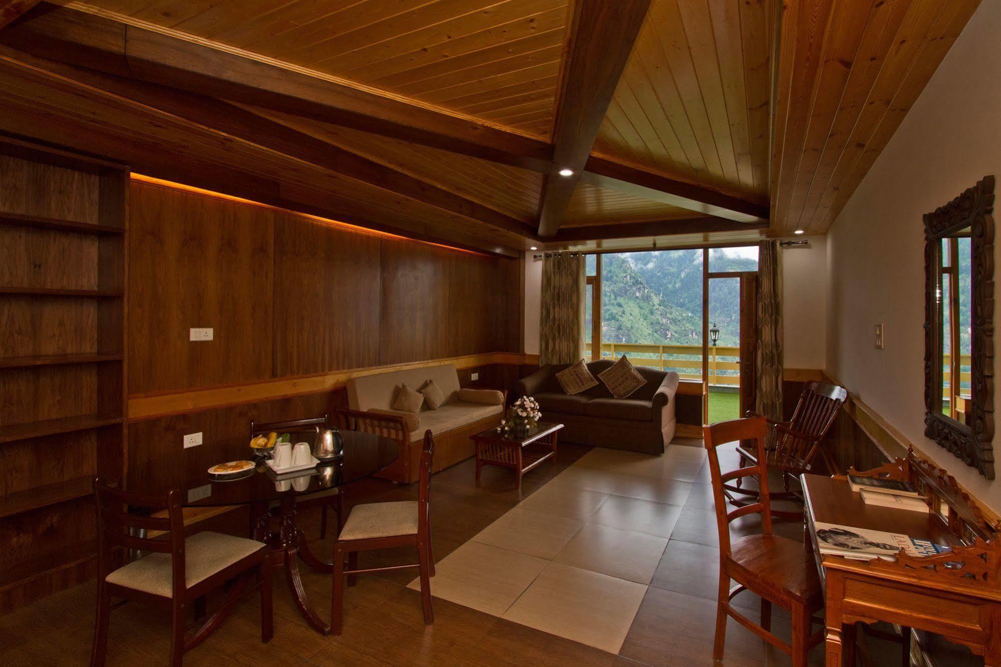 Vivaan The Sunrise Resort Manali  Exterior photo